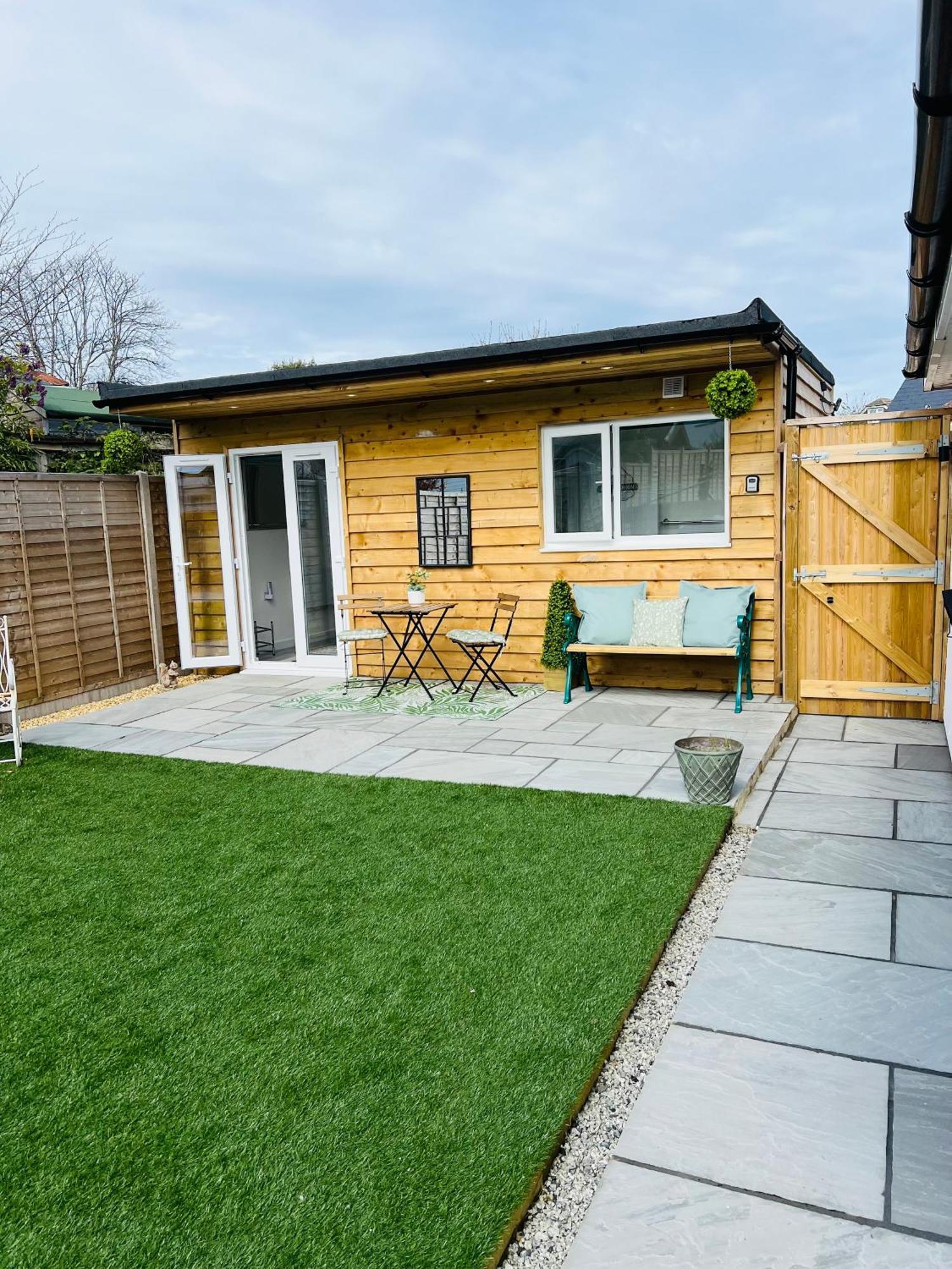 The Mudeford Gem Accommdation Christchurch  Exteriör bild
